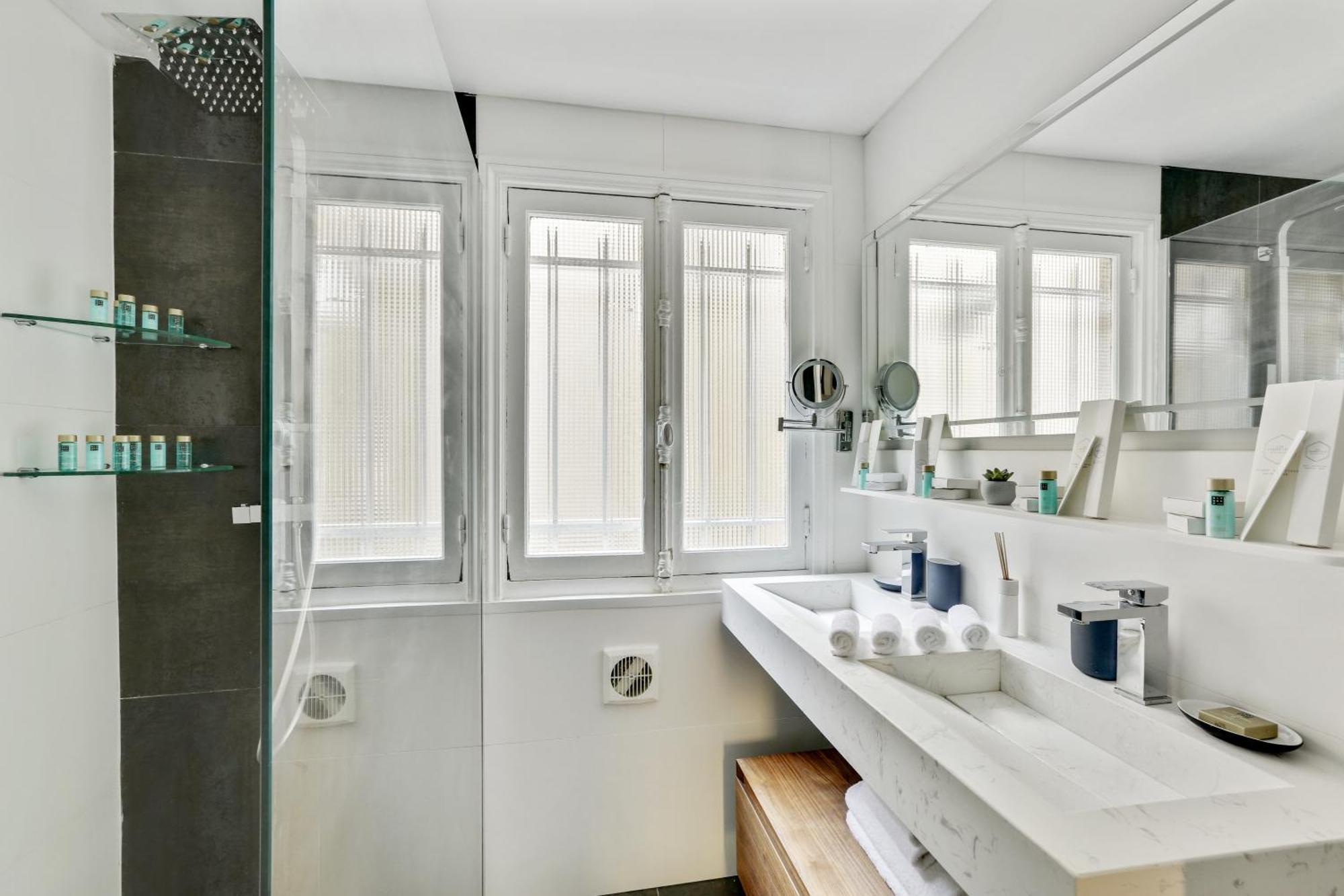 Sejours Parisiens / Belle Courcelles / 4* Appartement *