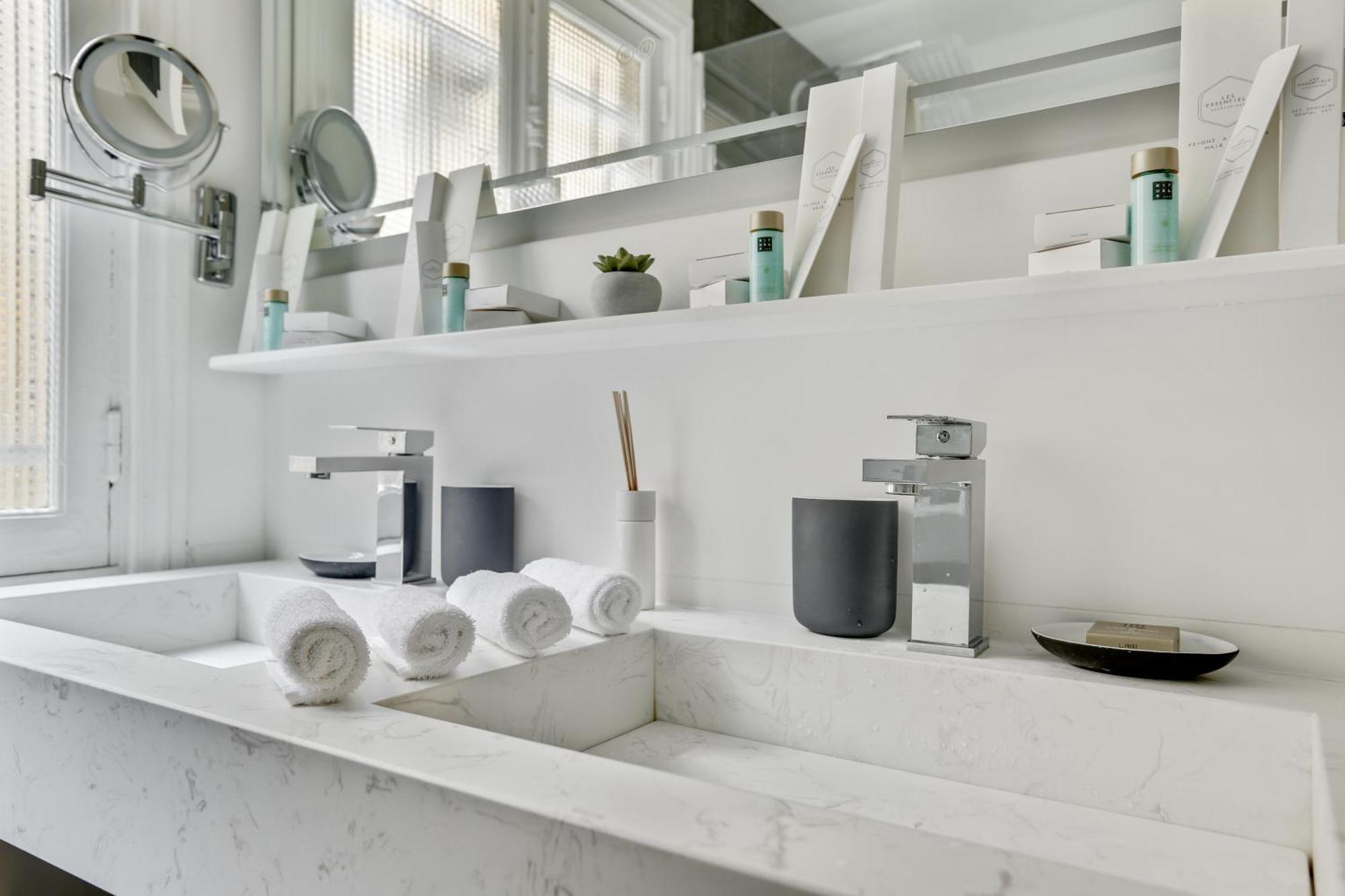 Appartement Sejours Parisiens / Belle Courcelles / 4*